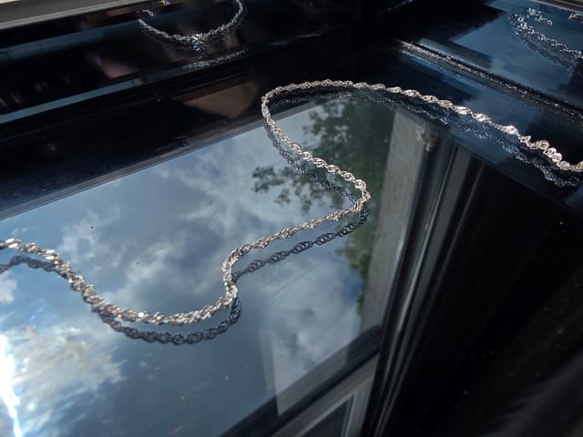 Permanent jewellery - piece, silver twist chain with mirror background